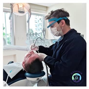 Slider image (5) Ozdemir Dental Center